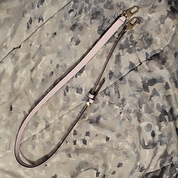 Amara Purple Guess purse - Picture 6 of 7